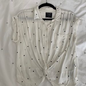 Abercrombie heart crop blouse